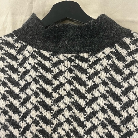 Mexx Oversized Knit Tunic Pullover Sweater Warm Angora Black White Size Small - Picture 3 of 12